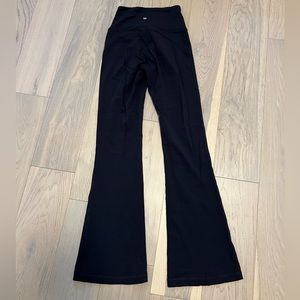 Lululemon Groove Super High Rise Flared Pant